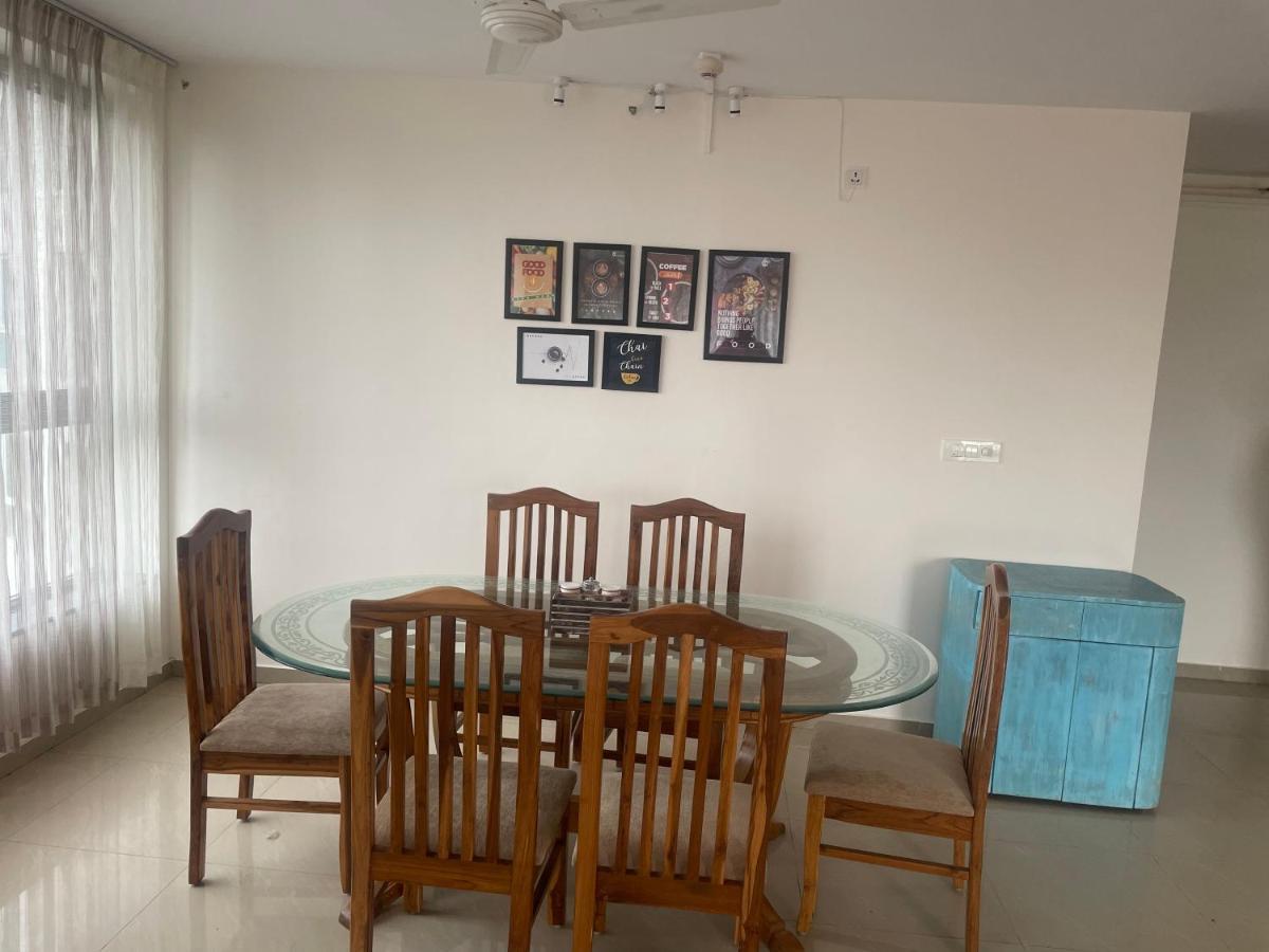 Royal Nest Premium Hotel Pune Exterior photo